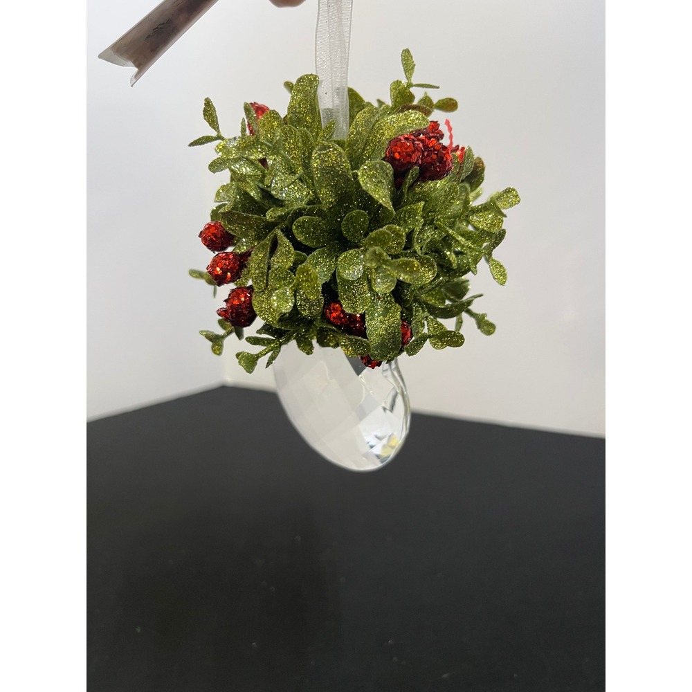 Ganz Kissing Krystals Mistletoe Ornament Classic Red 5 Inch GZKK10 New With Tags - Picture 3 of 8